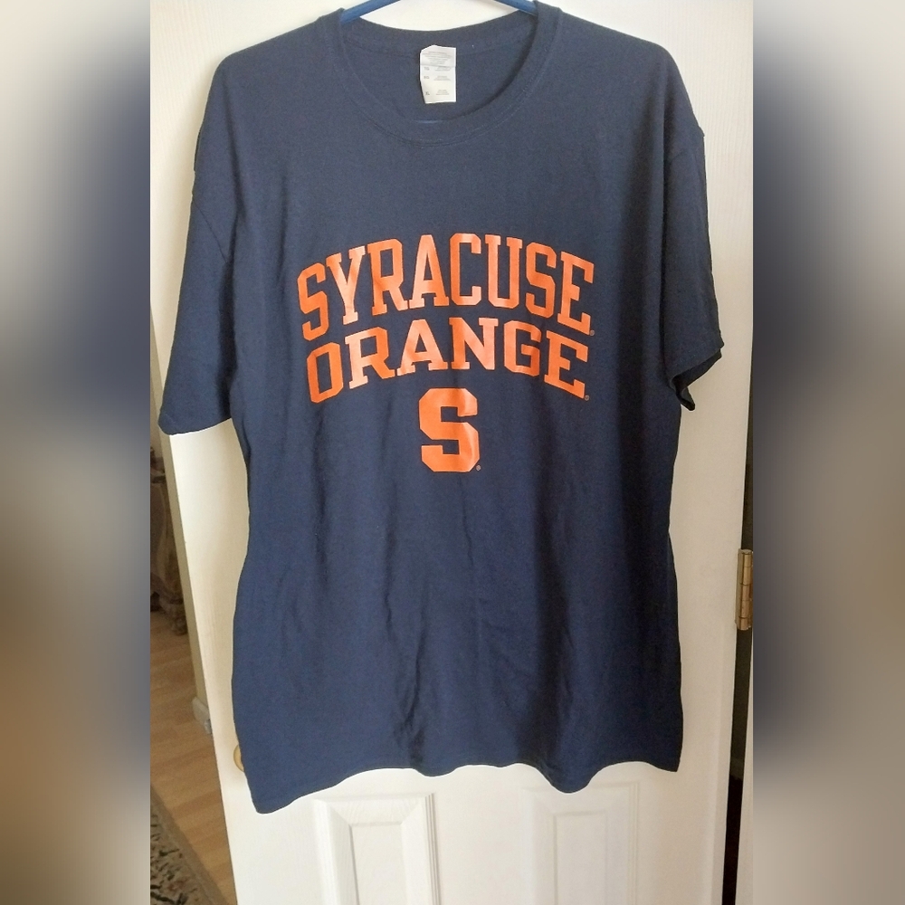 Syracuse University Mens T- Shirt (size Xl)